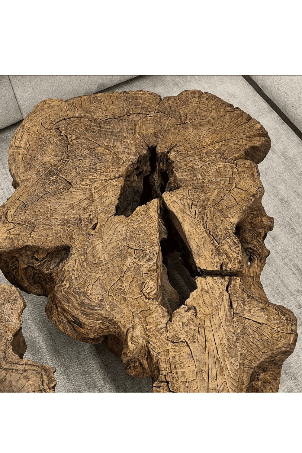 stoere robuuste grove houten salontafel