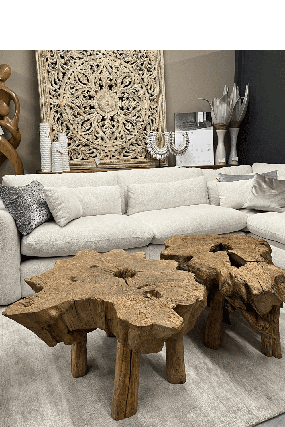 stoere robuuste grove houten salontafel