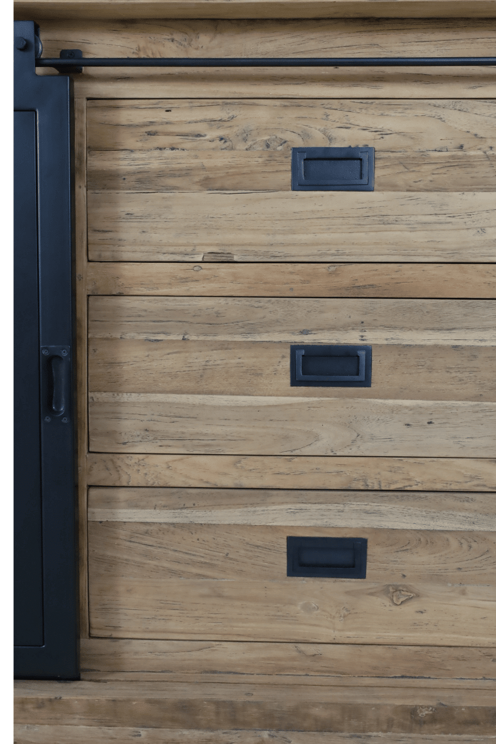 teak houten vitrinekast met metalen schuifdeuren 10 teak houten landelijke vitrinekast rural 240x57x218 cm