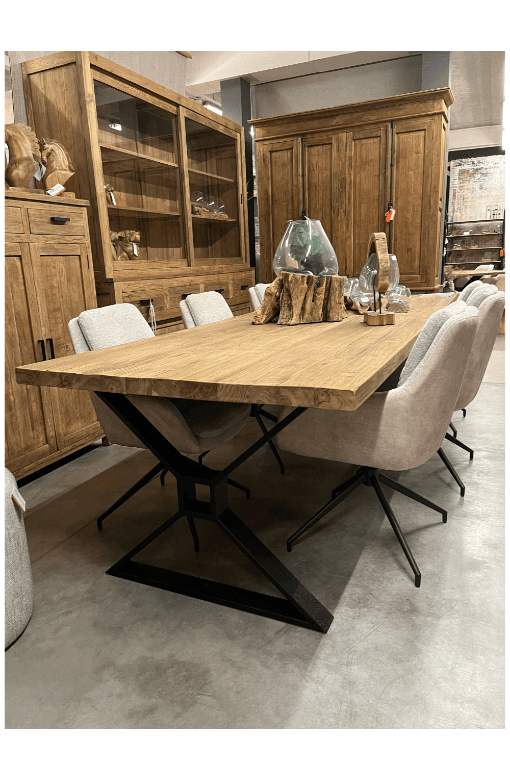 Teakhouten eettafel 300 cm rural met kruis poot