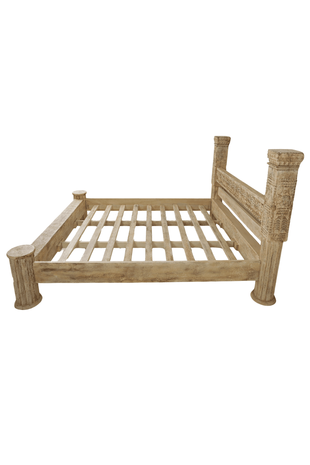 Indiase houten bed antiek met houtsnijwerk houten bed beige Indiase houten bed antiek met houtsnijwerk houten bed beige