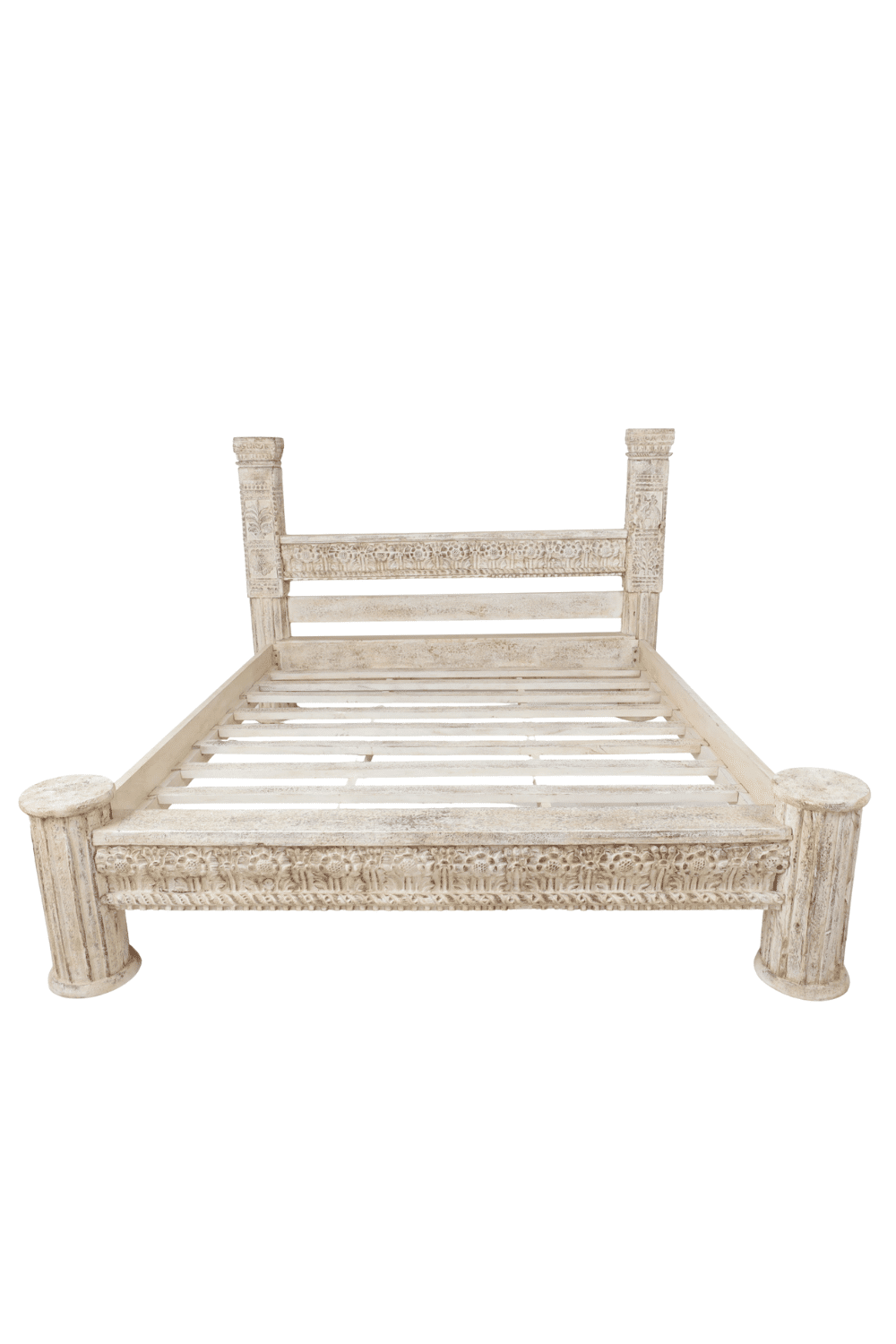 Indiase houten bed antiek met houtsnijwerk houten bed beige Indiase houten bed antiek met houtsnijwerk houten bed beige