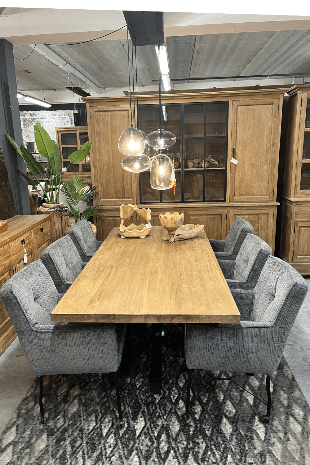 Teak houten tafel 5 cm massief dik met zwart metalen matrix poot 220x100x78 cm