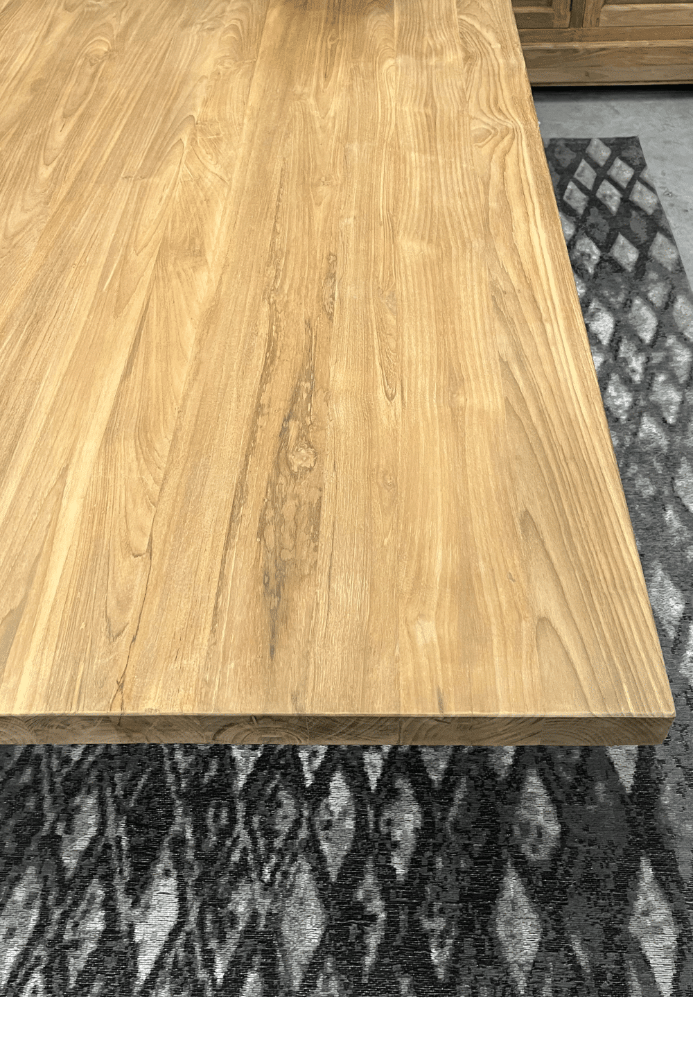 Teak houten tafel 5 cm massief dik met zwart metalen matrix poot 220x100x78 cm