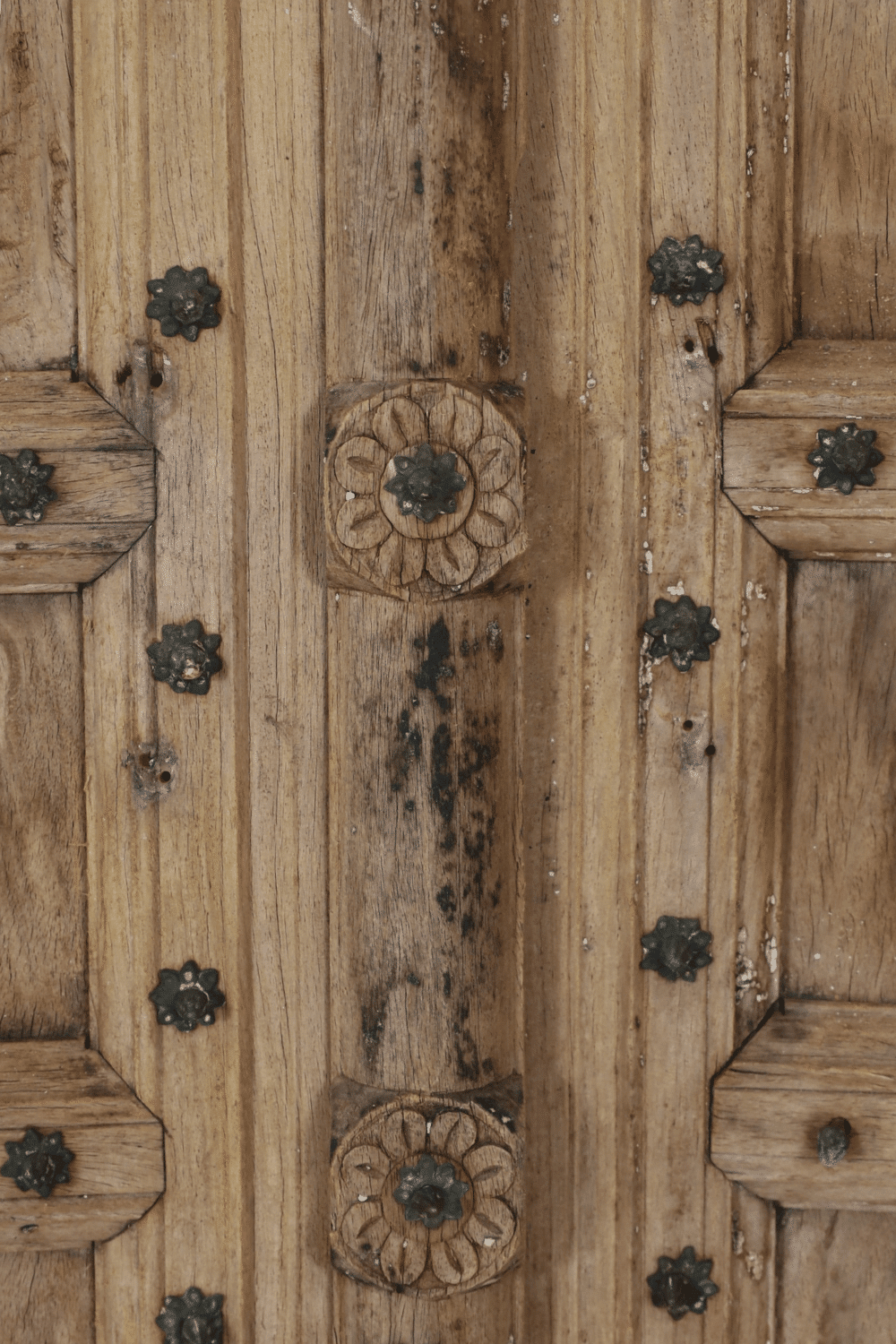 Oude deur uit india 160x25x235cm