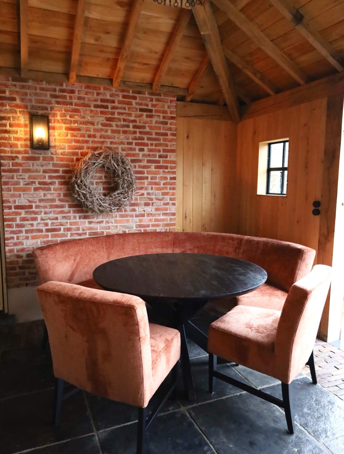 ronde eetkamerbank in stof ronde eetkamerbank in stof