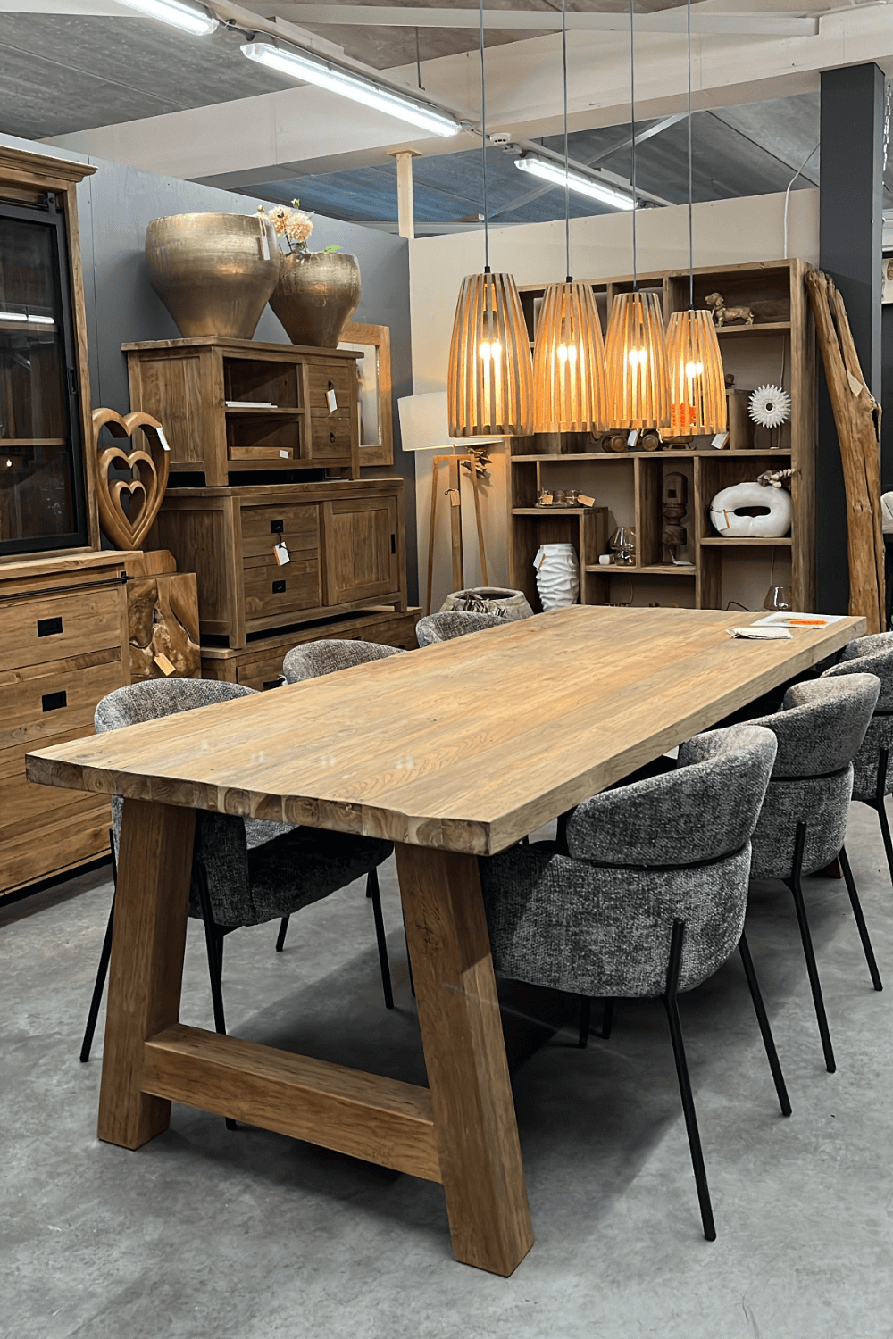 Landelijke eettafel teak hout 240 cm met a poot Landelijke eettafel teak hout 240 cm met a poot