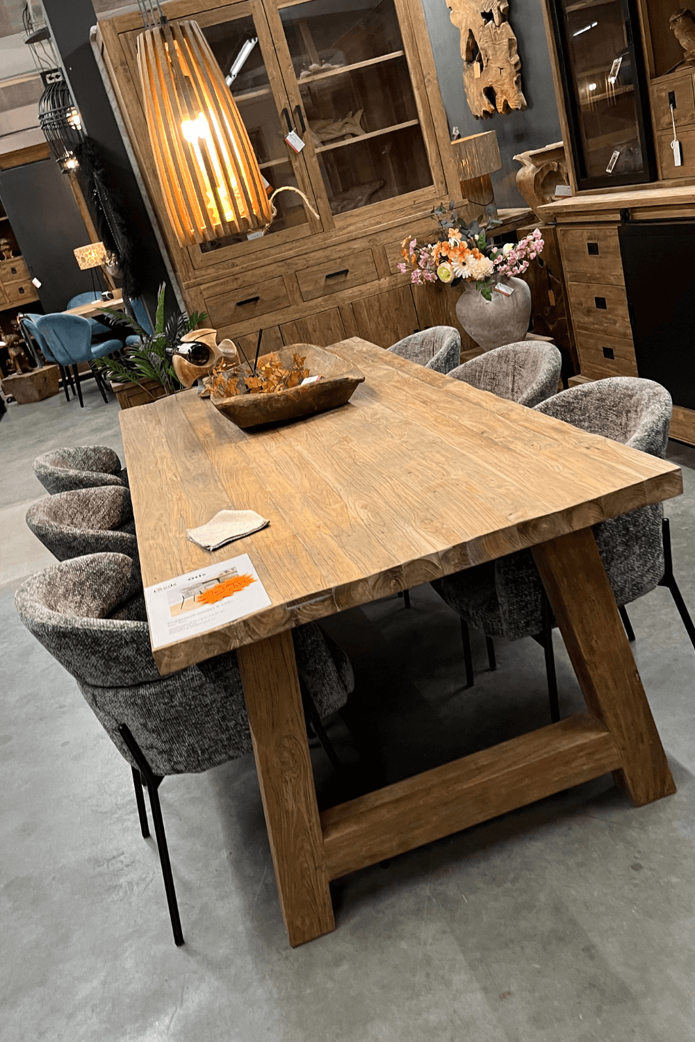 Landelijke eettafel teak hout 240 cm met a poot Landelijke eettafel teak hout 240 cm met a poot