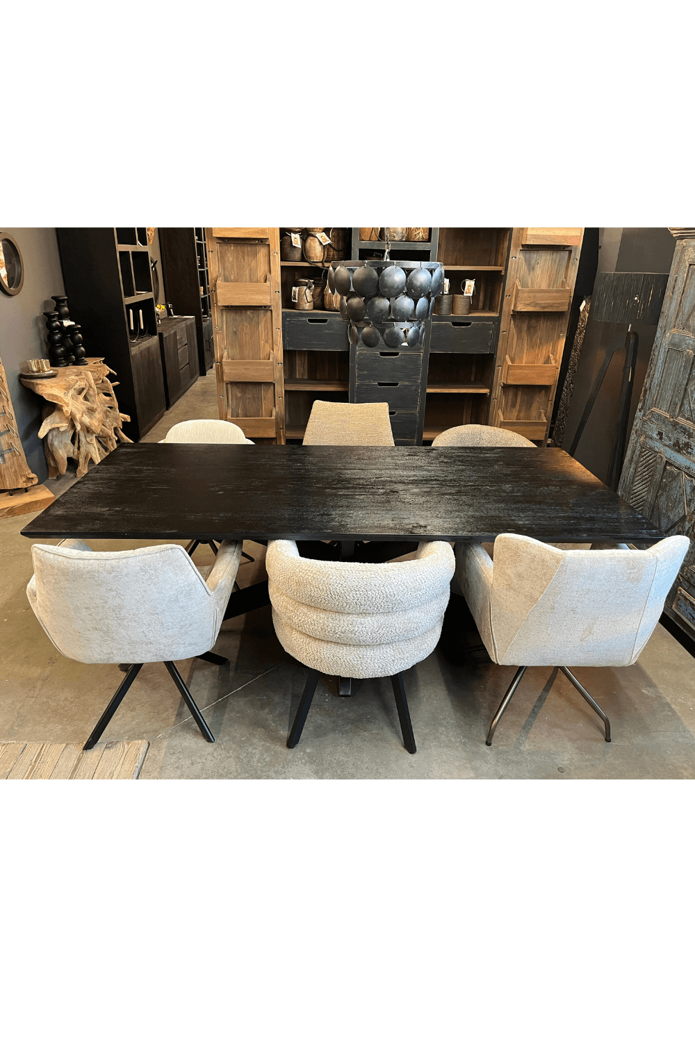 Zwarte mango houten eettafel 220 cm Zwarte mango houten eettafel 220 cm