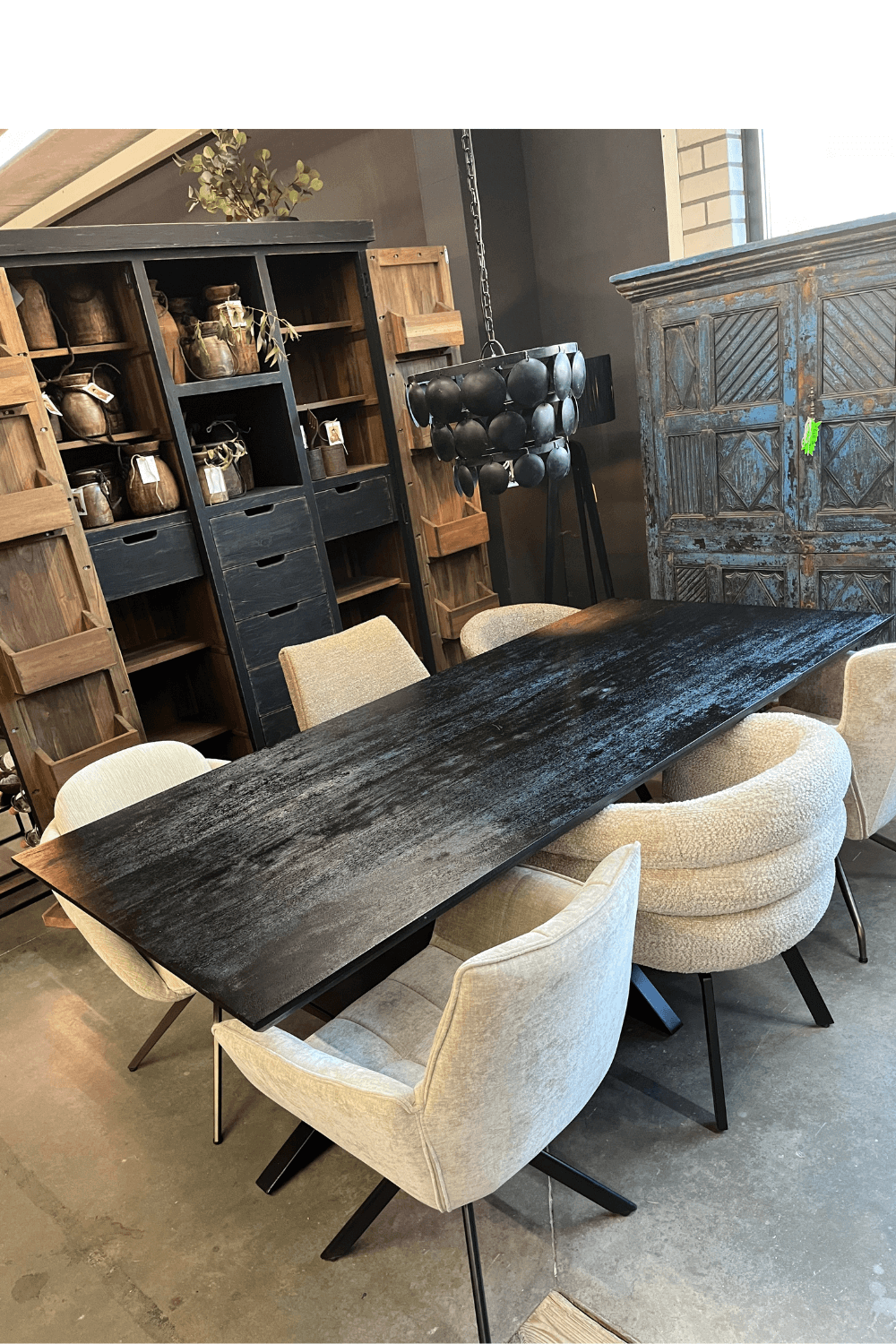 Zwarte mango houten eettafel 220 cm Zwarte mango houten eettafel 220 cm