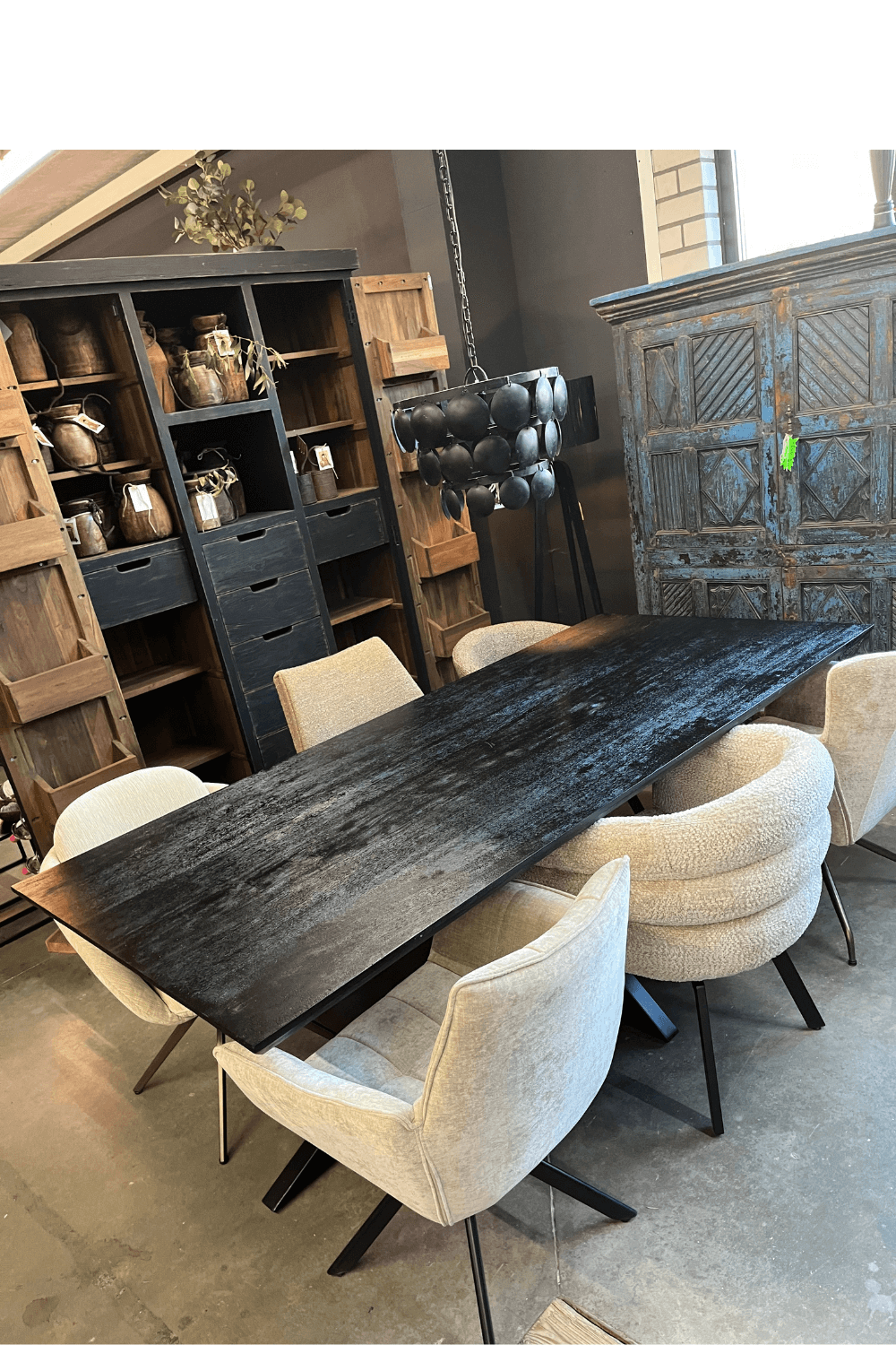 Zwarte mango houten eettafel 220 cm Zwarte mango houten eettafel 220 cm