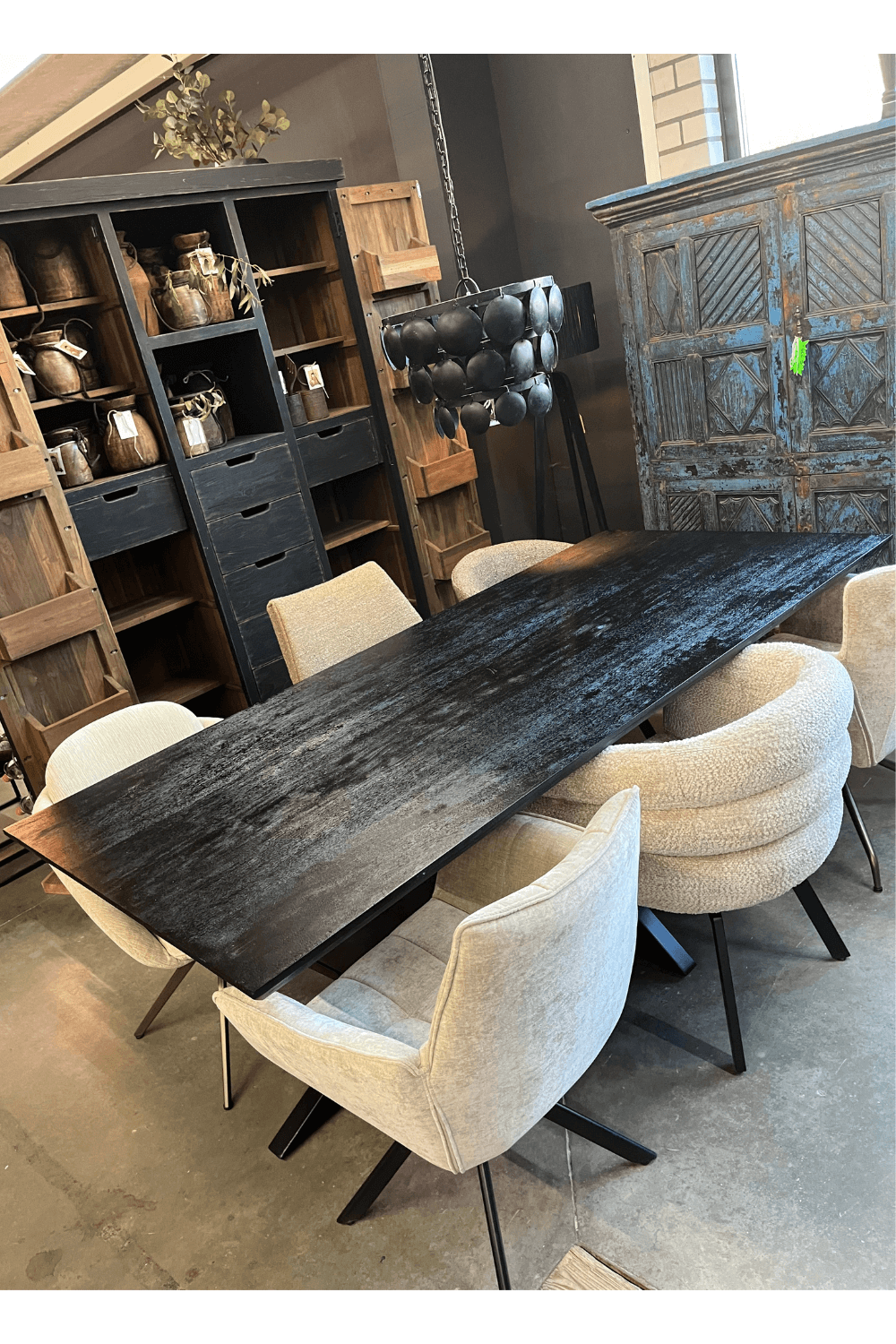 Zwarte mango houten eettafel 220 cm Zwarte mango houten eettafel 220 cm