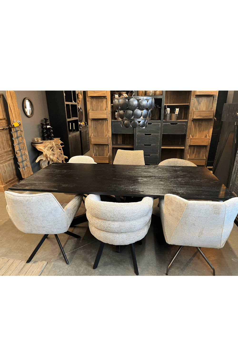 Zwarte mango houten eettafel 220 cm Zwarte mango houten eettafel 220 cm