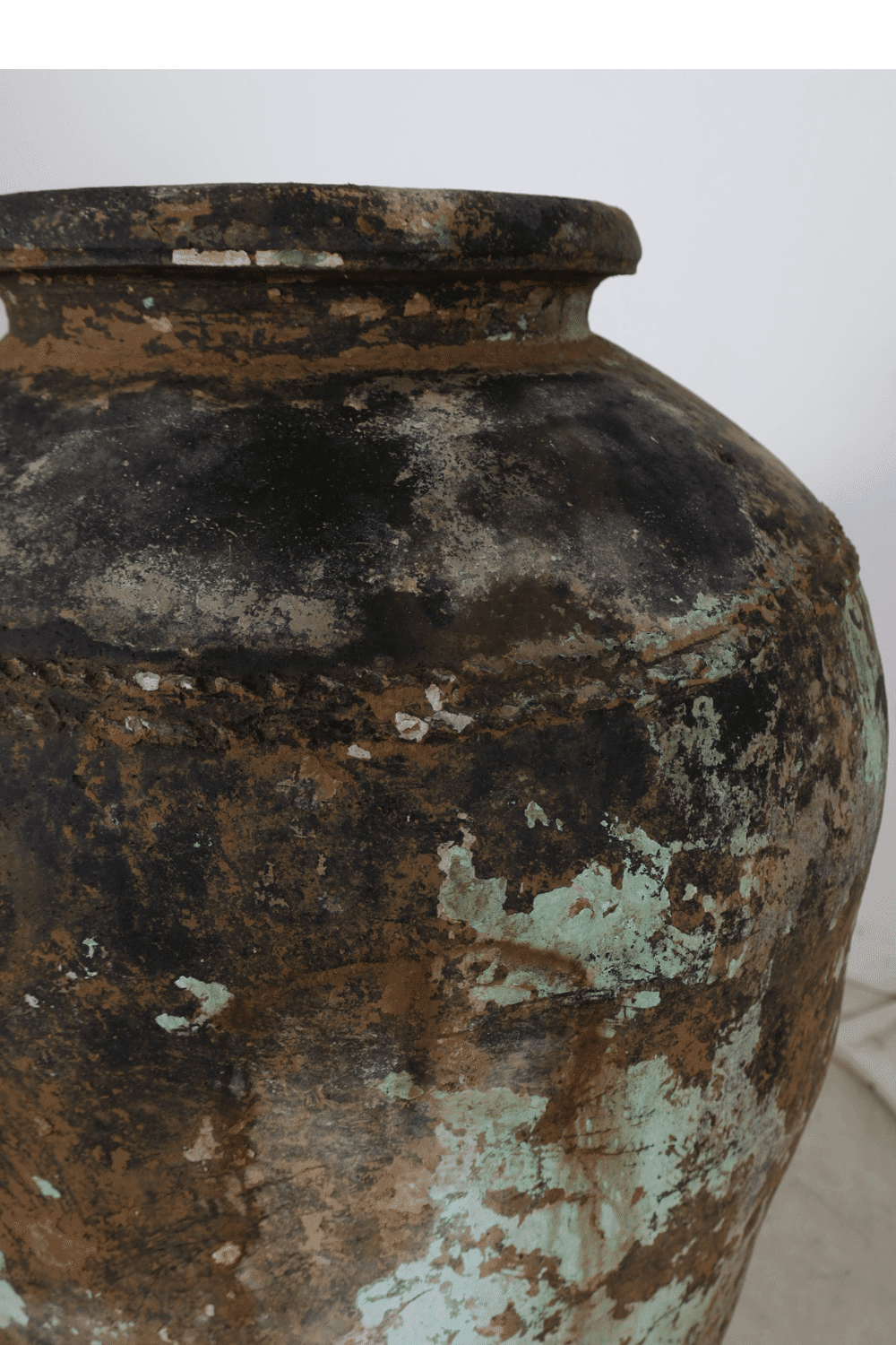 mega kruik grote stenen oude India kruik 90x90x140 cm groen grijs