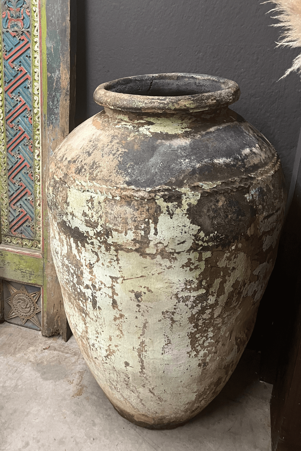 mega kruik grote stenen oude India kruik 90x90x140 cm