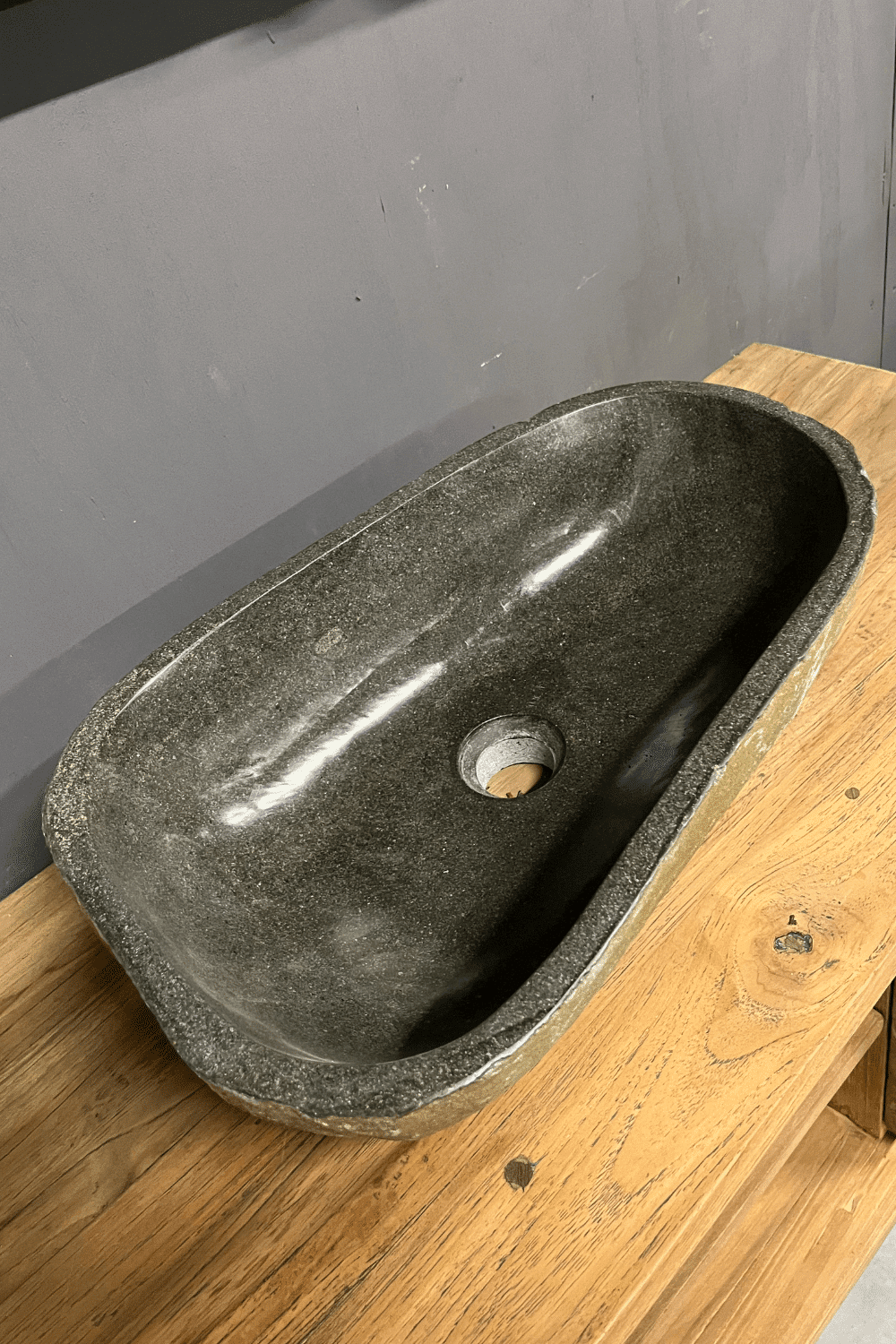 Grote twin set van 2 rivierkeien wasbakken