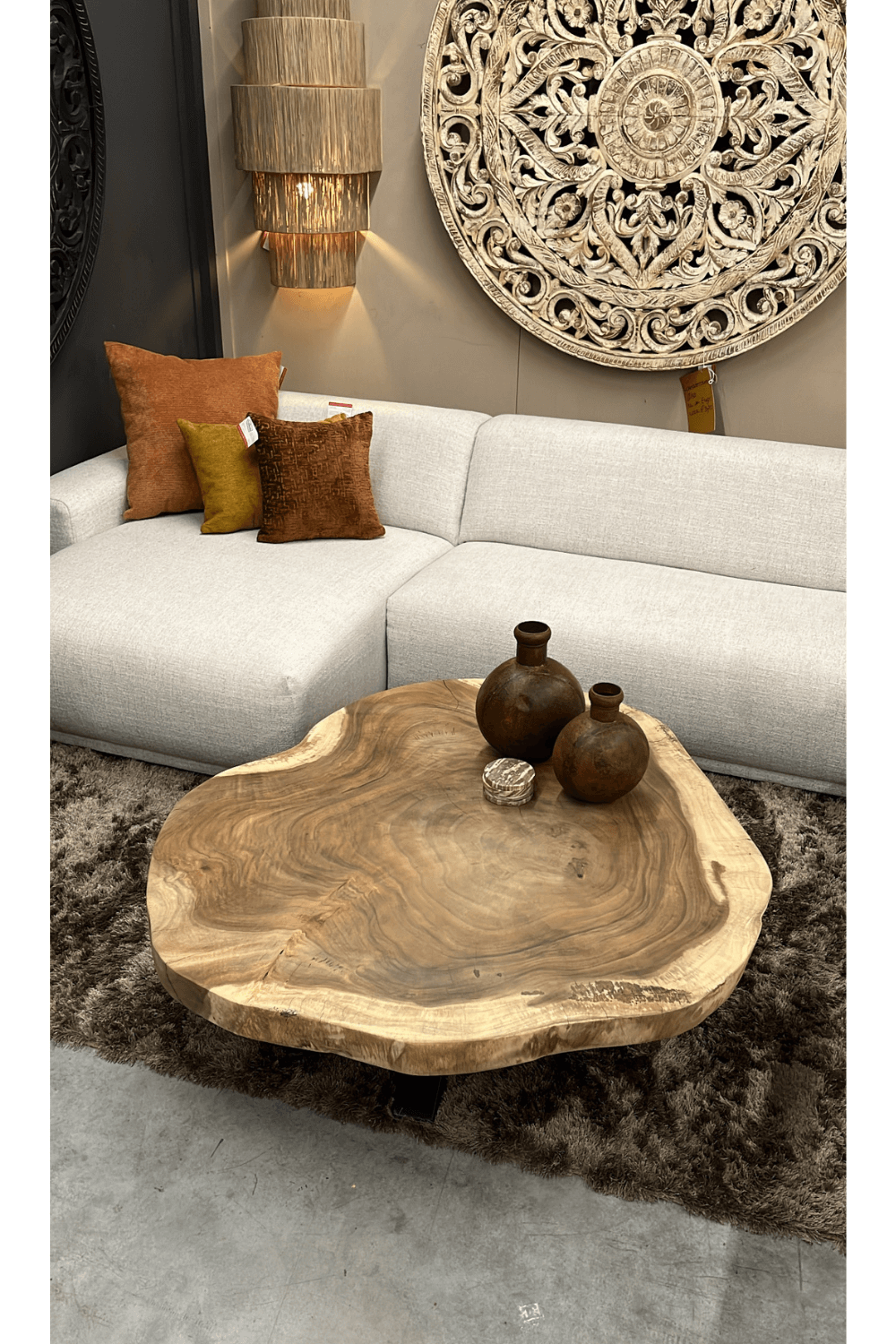 Boomstam salontafel suar hout groot en laag 125x110x38 cm