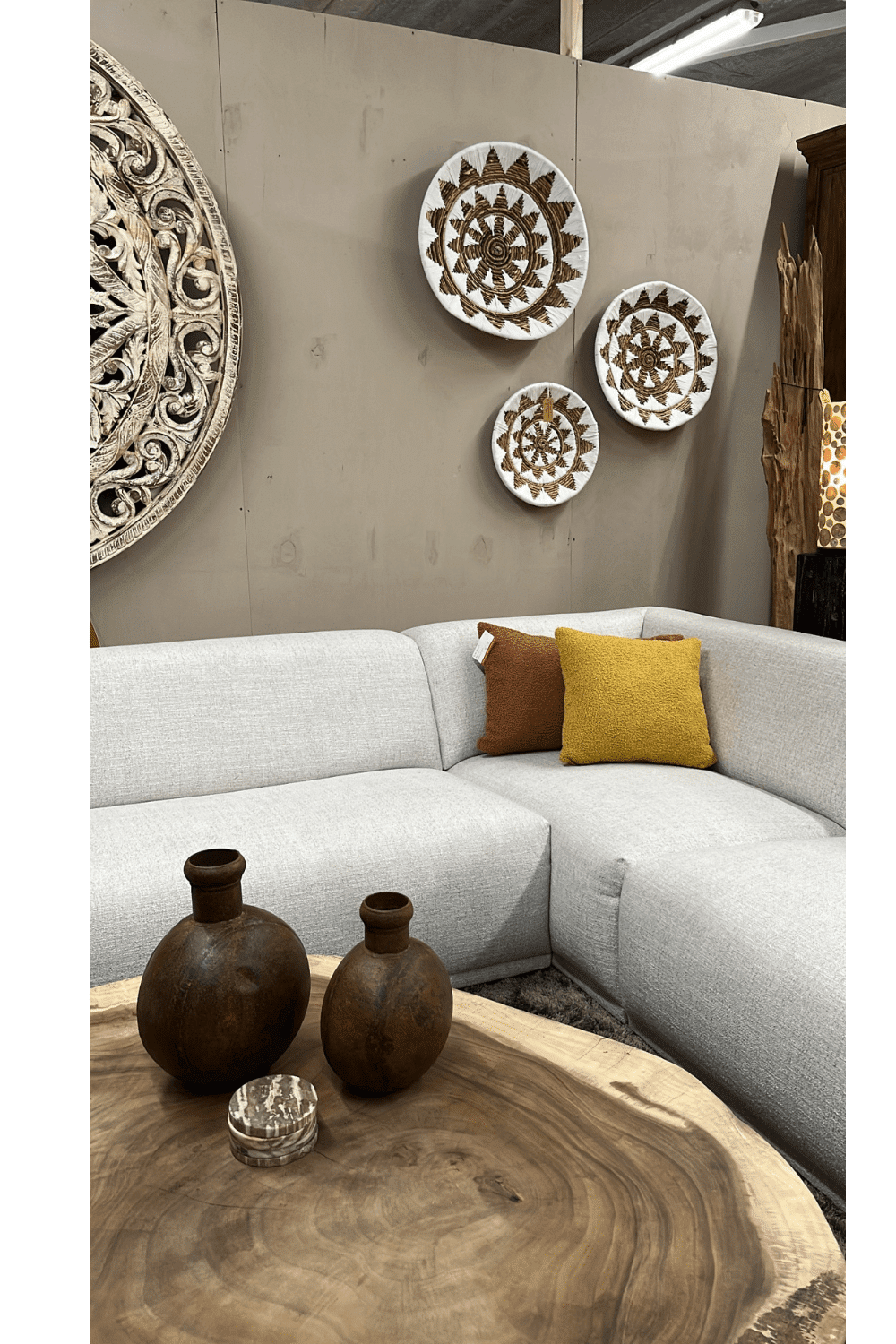 Boomstam salontafel suar hout groot en laag 125x110x38 cm