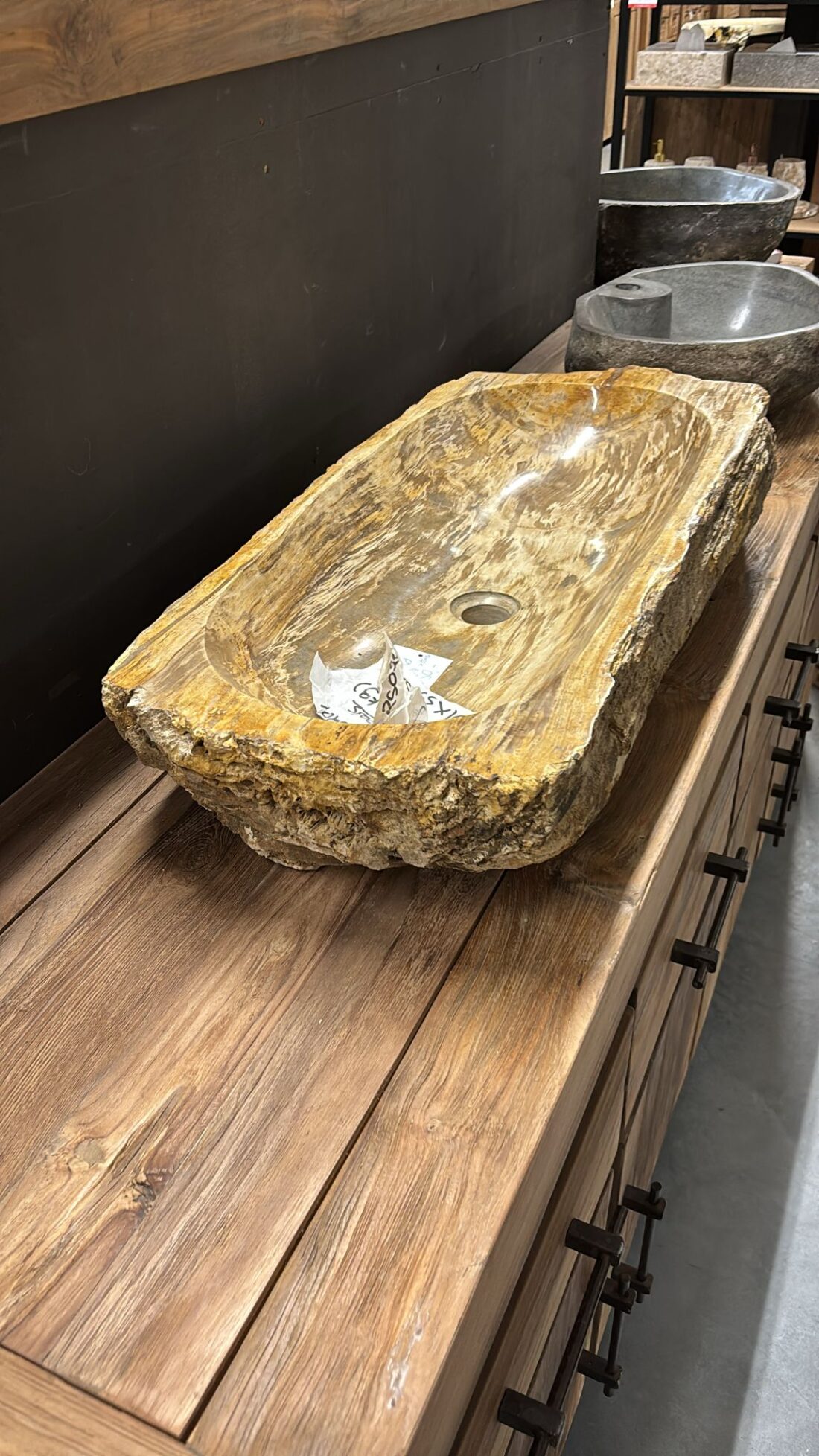 versteend houten wasbak 81x35x15
