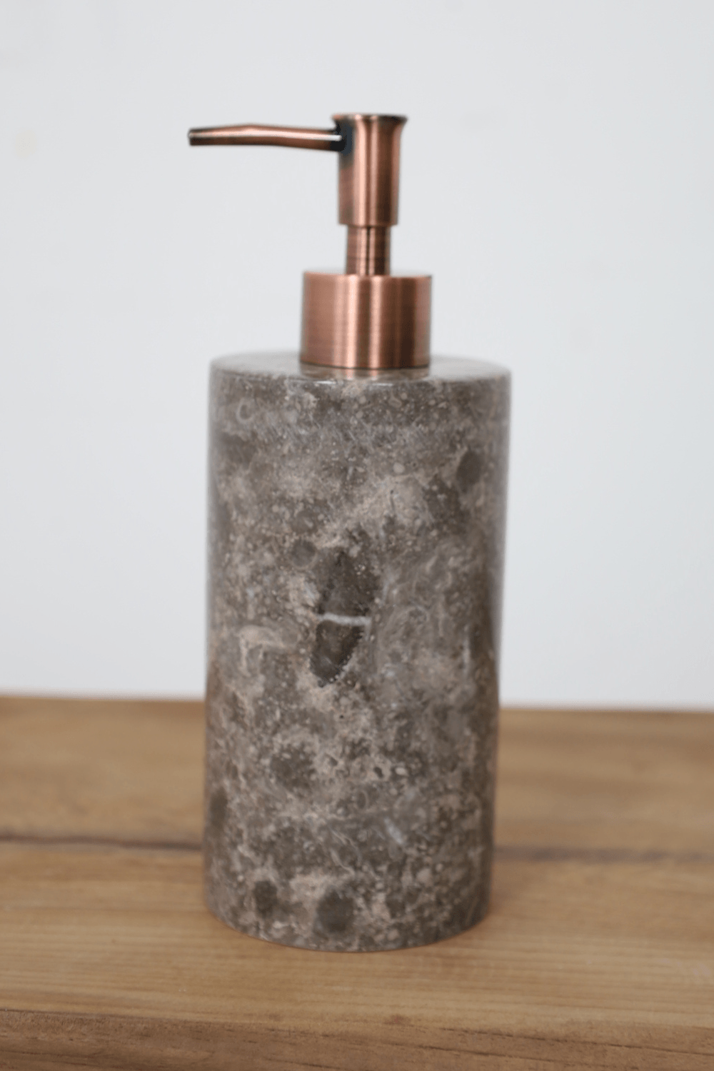 Grijs marmer zeeppompje