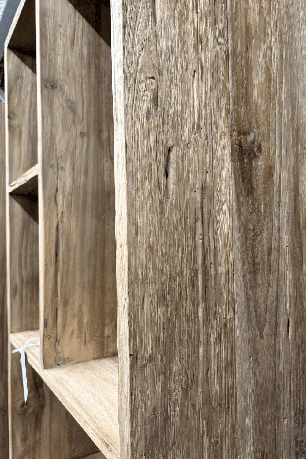 Teak houten smalle vakkenkast 61x30x203 cm