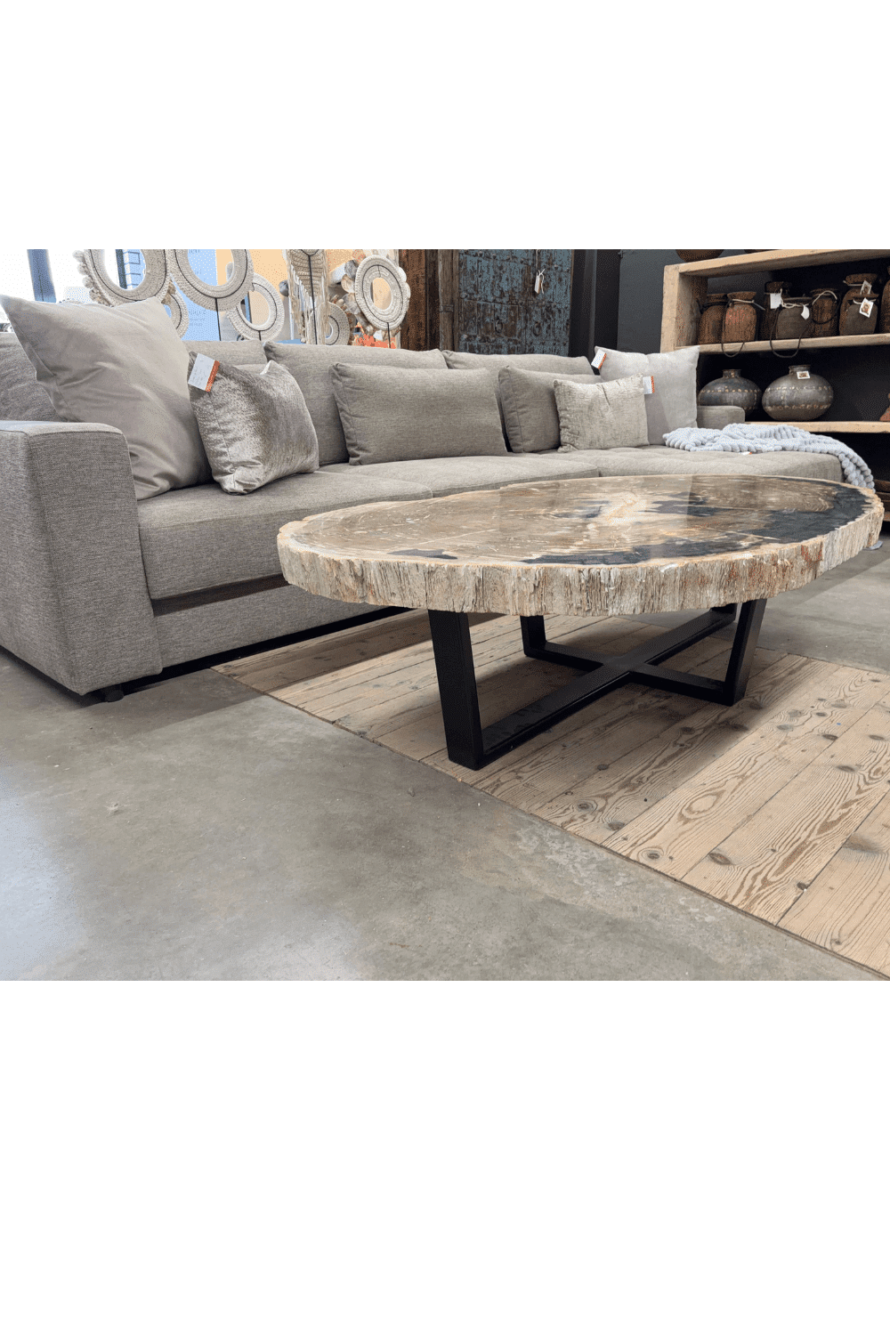 Luxe versteend houten grote salontafel 174 x 109x 8 cm