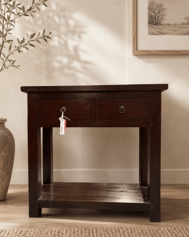 warm donker bruine side table met 2 lades en onderblad 80x35x70 cm Stdt koloniaal bruin