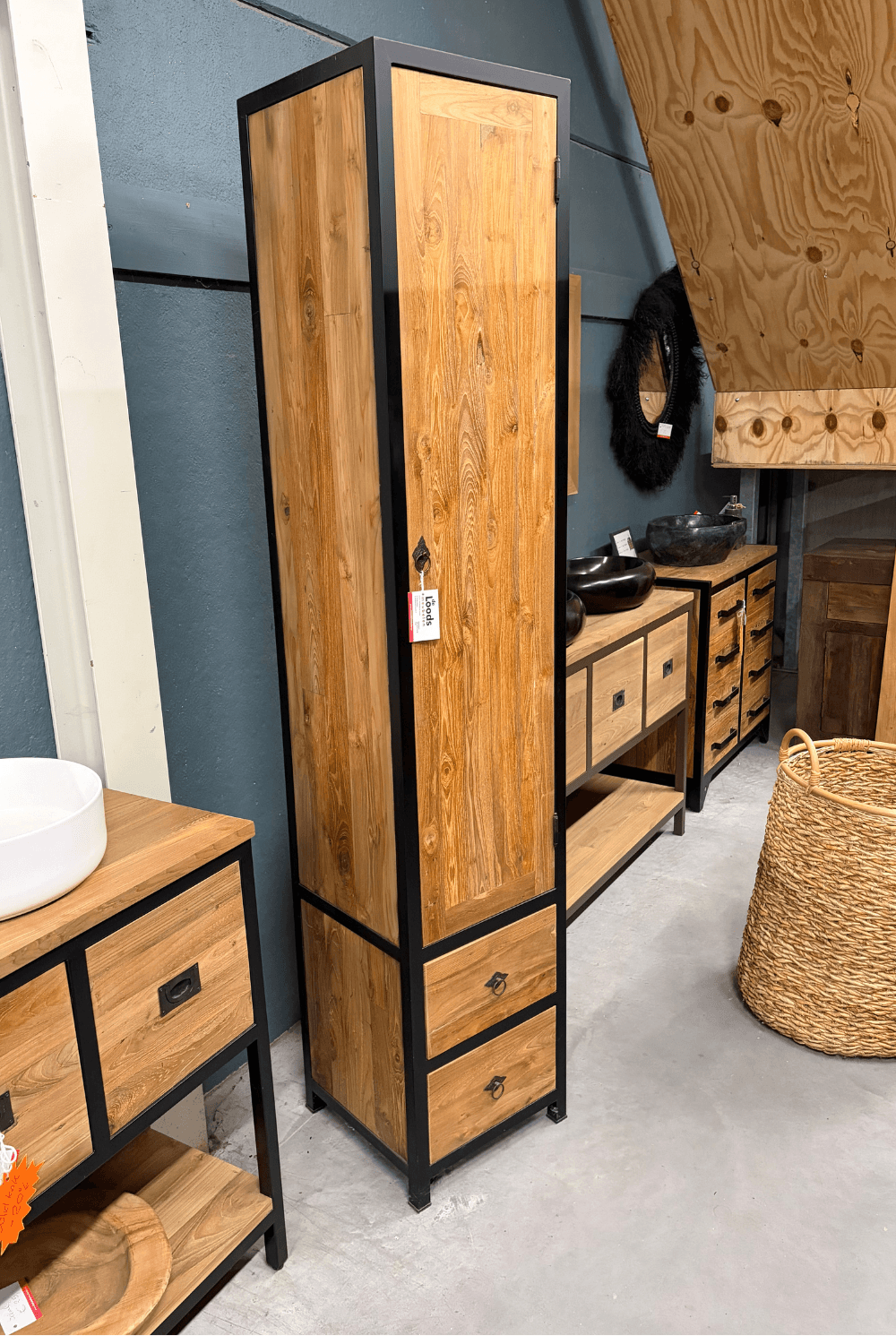 teak houten hoge smalle badkamer kast met deur opbergkast teak houten hoge smalle badkamer kast met deur opbergkast