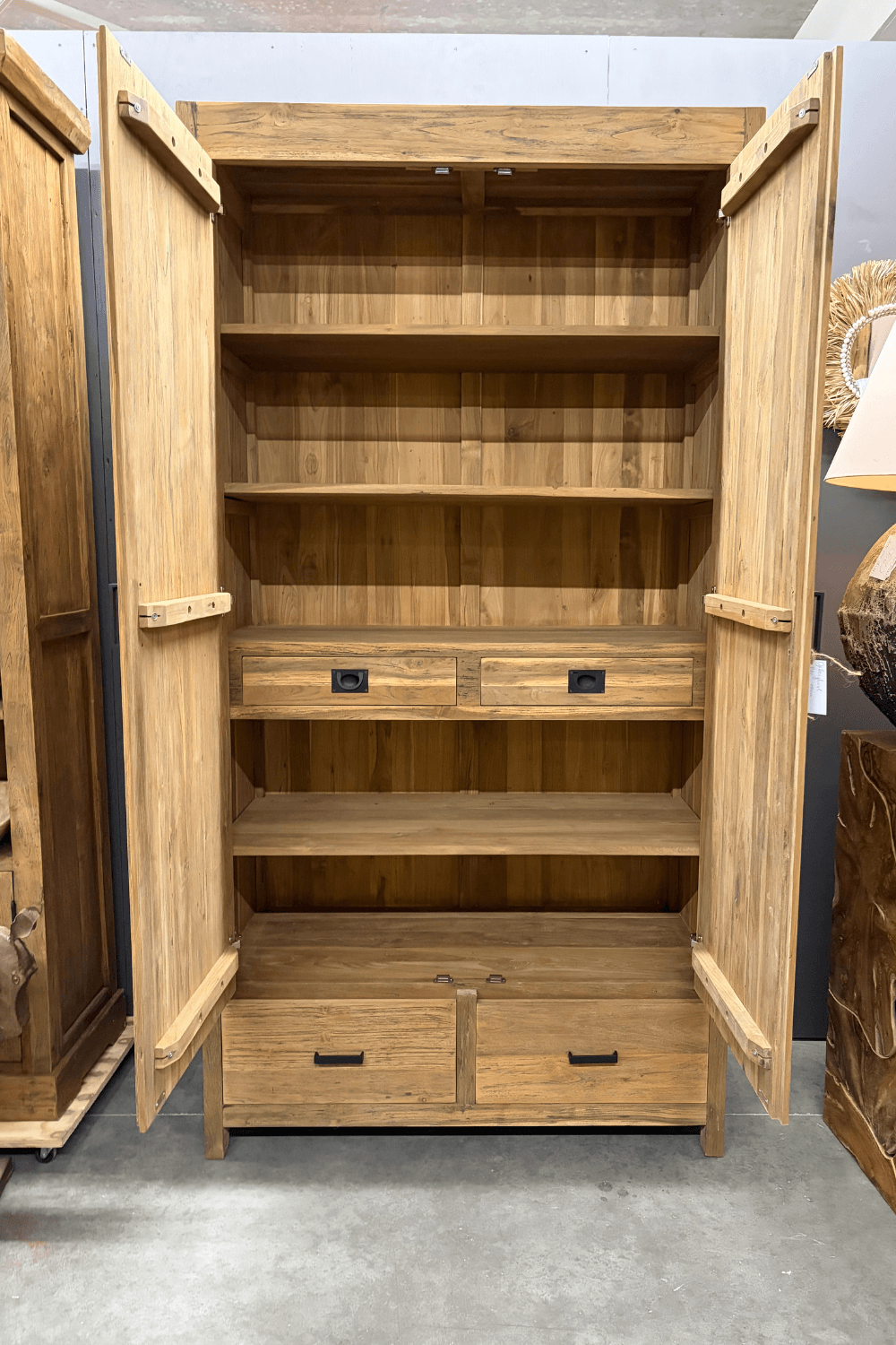 teak houten opbergkast met 2 deuren en 4 lades 110x50x210 cm Brc 71 teak houten opbergkast met 2 deuren en 4 lades 110x50x210 cm Brc 71
