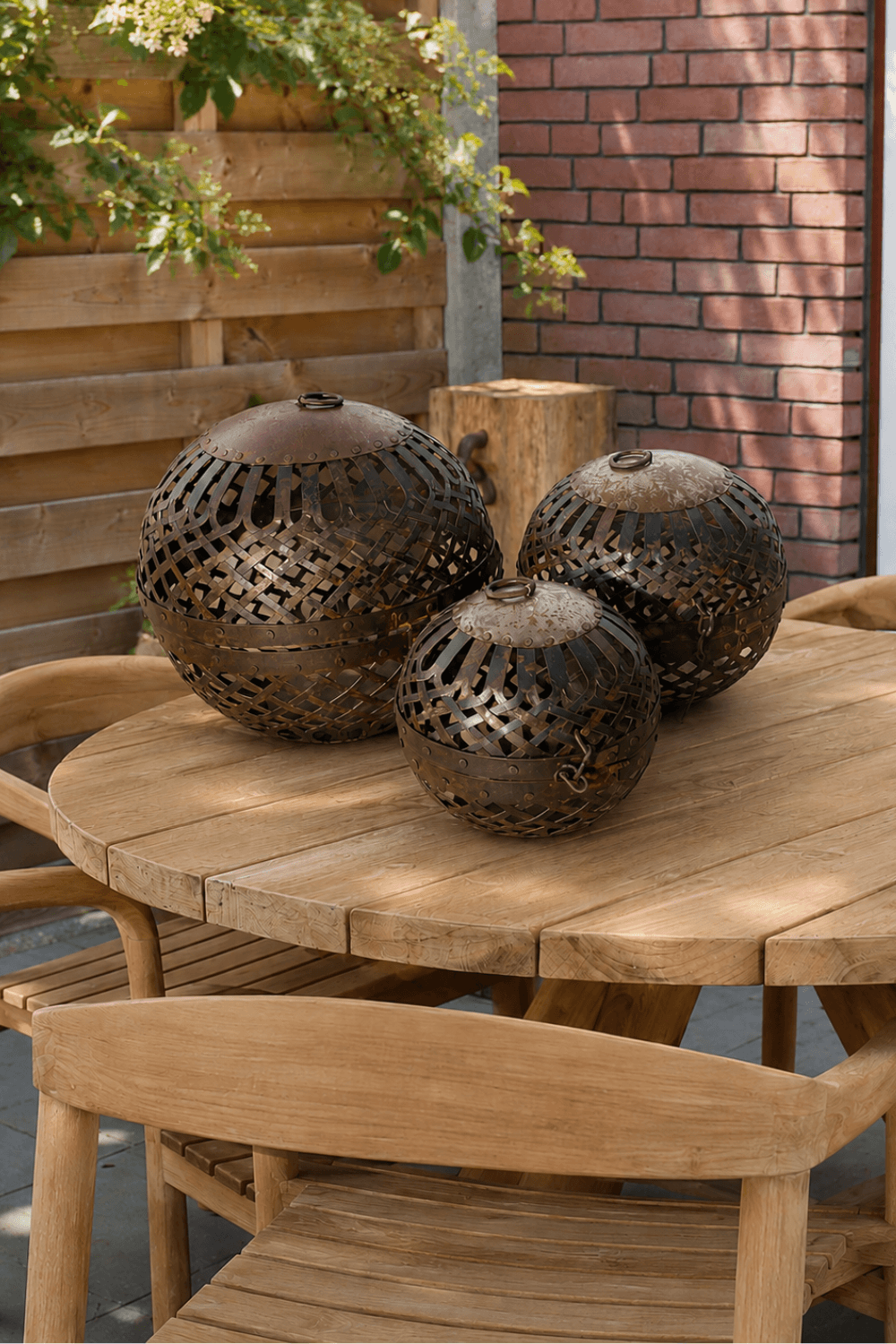 Set van 3 decoratieve roestballen