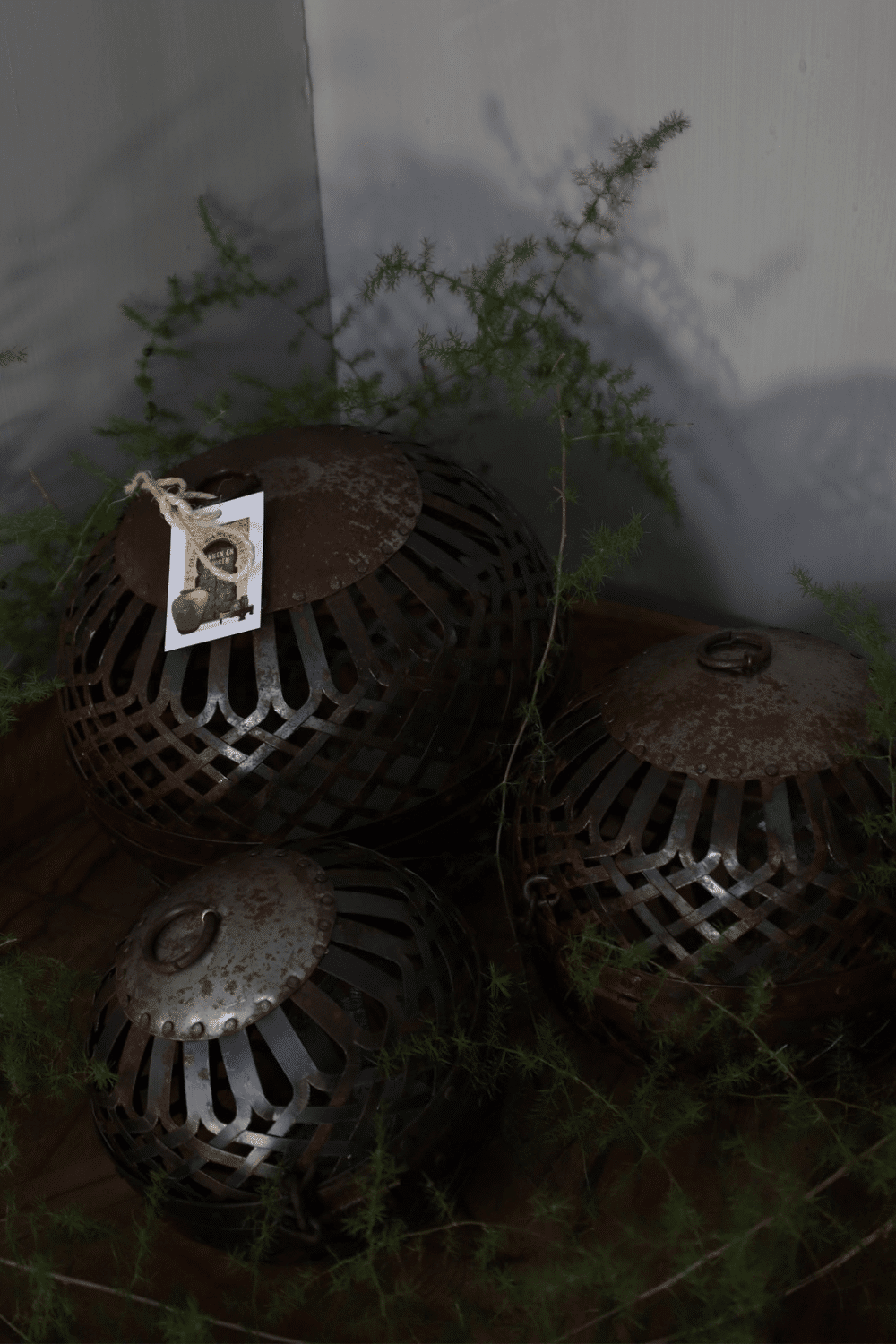 Set van 3 decoratieve roestballen