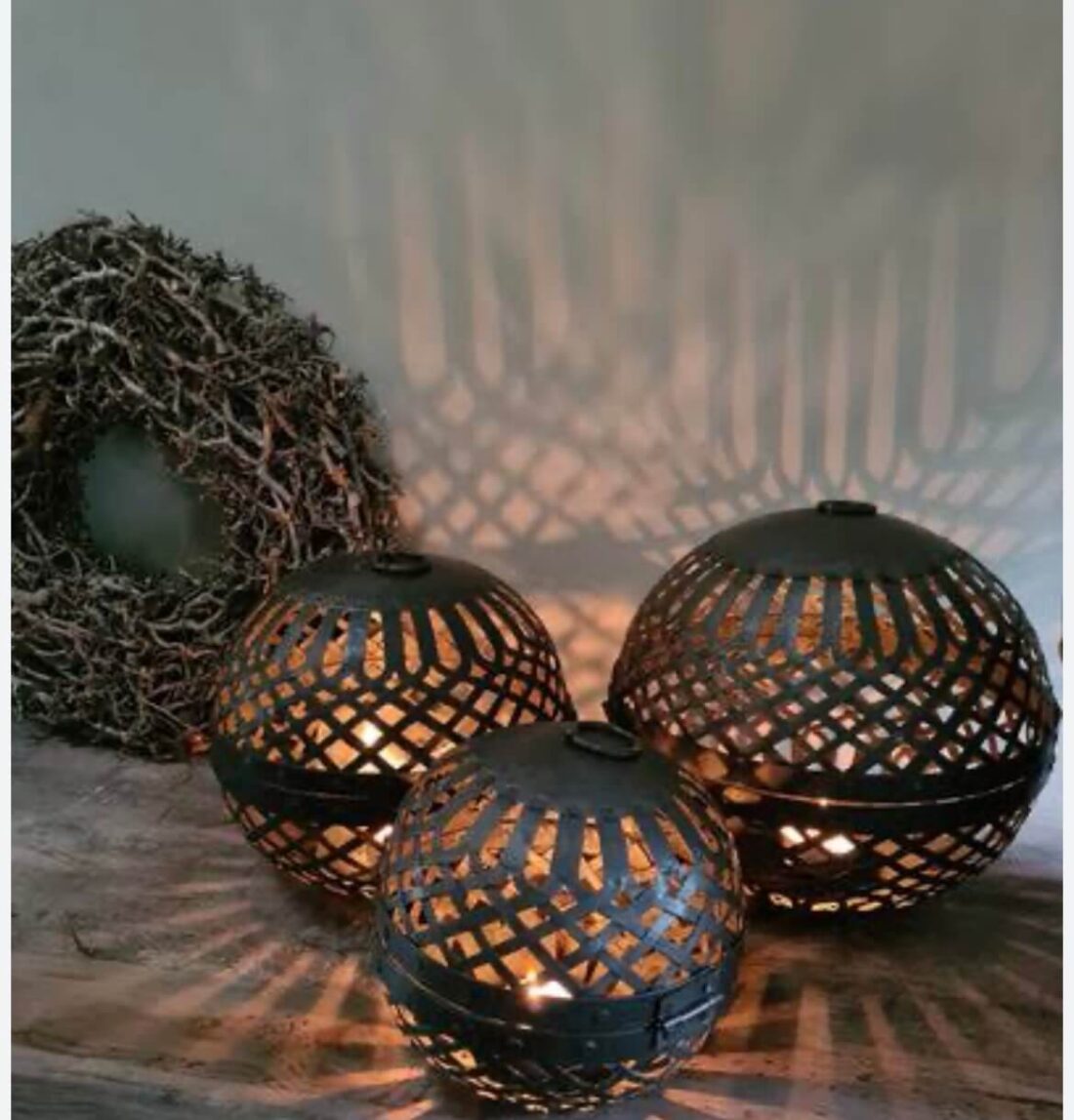 Set van 3 decoratieve roestballen