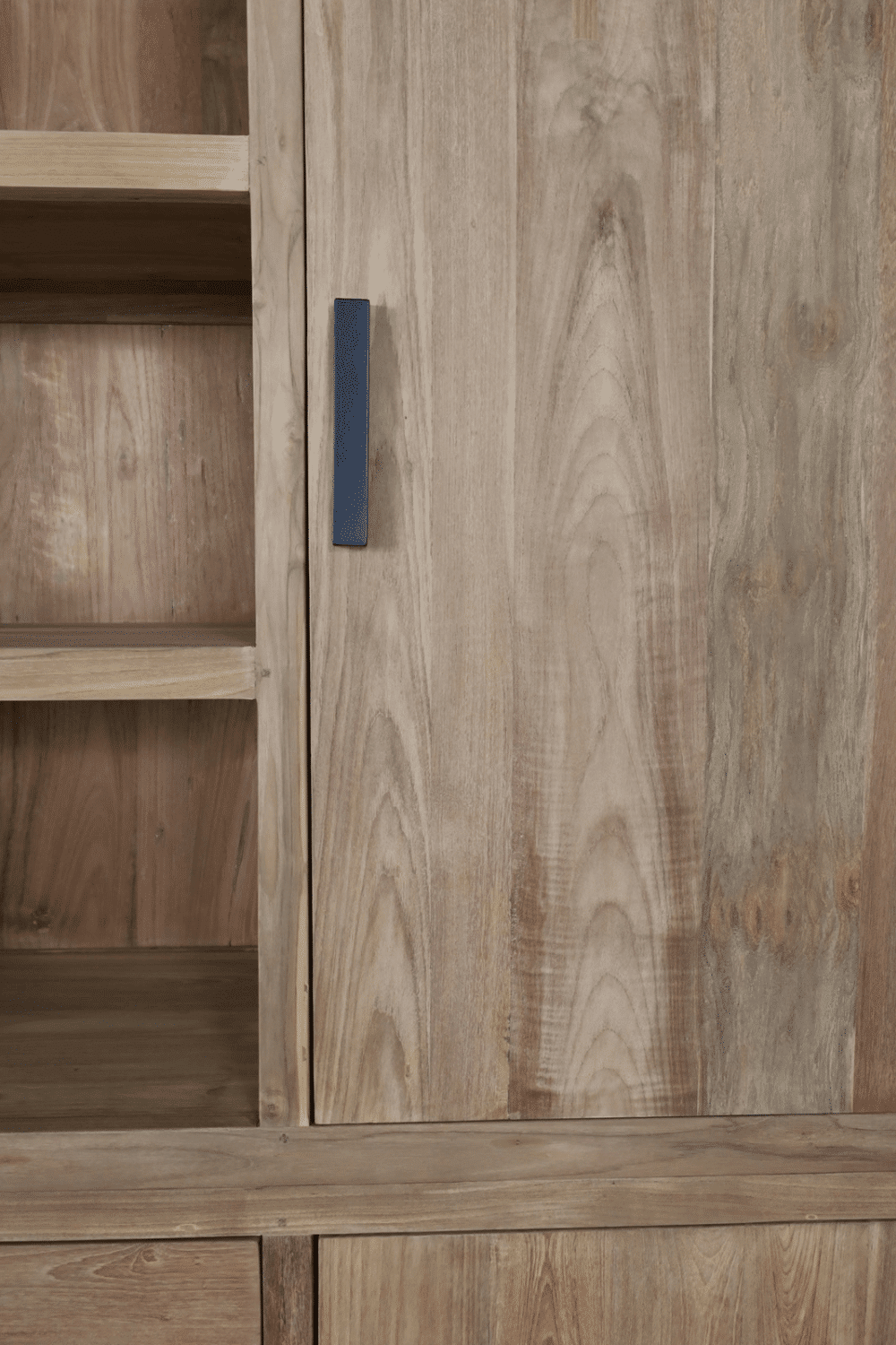 Teak houten opbergkast vitrinekast blok groot Teak houten opbergkast vitrinekast blok groot