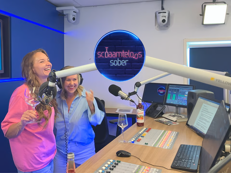 Loes Luca Ontmoet Teleruptor Nog Een Beperkt Aantal Keer Te Zien In 2025 8211 Kom Snel