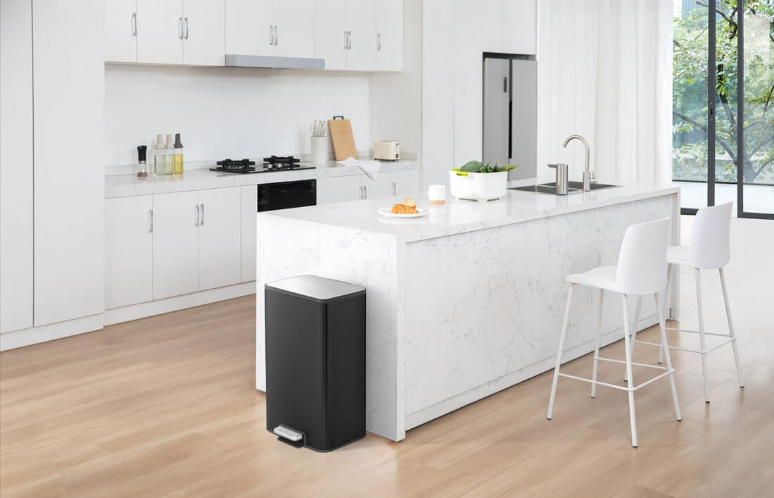 Marina Step Bin 50l Matt Black