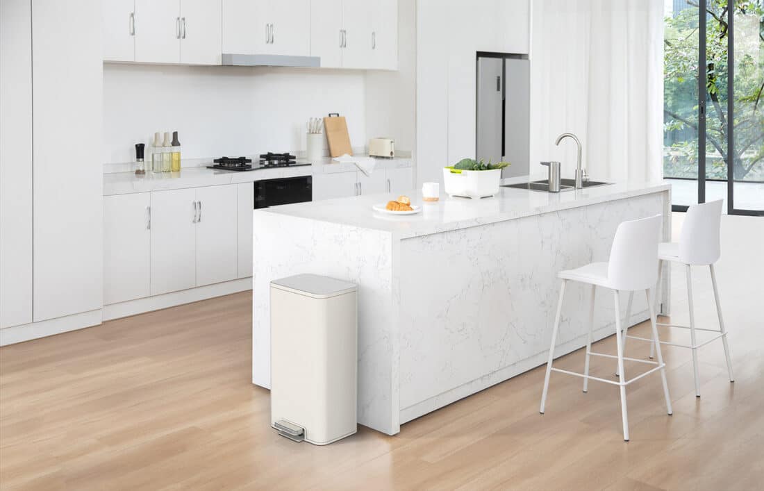 Marina Step Bin 30l Cream White