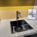 Showroomkeuken In Eiken Zand Met Betonlook Werkblad Showroomkeuken In Eiken Zand Met Betonlook Werkblad
