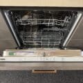 Showroomkeuken In Eiken Zand Met Betonlook Werkblad Showroomkeuken In Eiken Zand Met Betonlook Werkblad