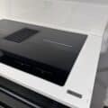 Showroomkeuken In Eiken Zand Met Betonlook Werkblad