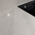 Showroomkeuken In Eiken Zand Met Betonlook Werkblad