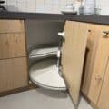 Showroomkeuken In Eiken Zand Met Betonlook Werkblad Showroomkeuken In Eiken Zand Met Betonlook Werkblad