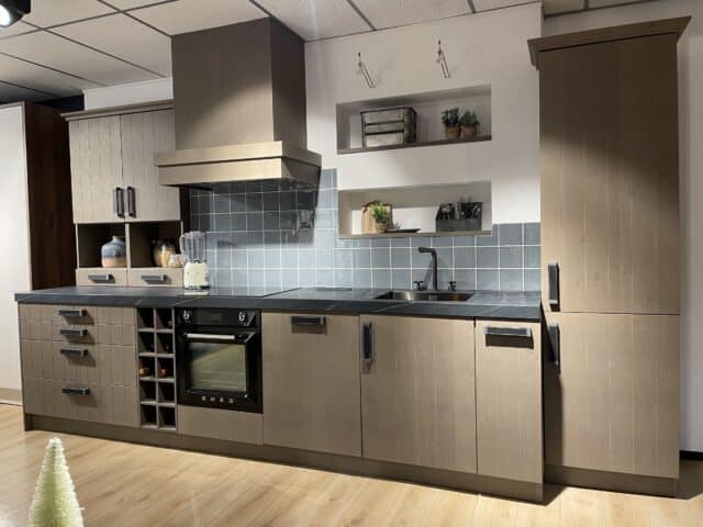 Showroomkeuken Hout Fineer