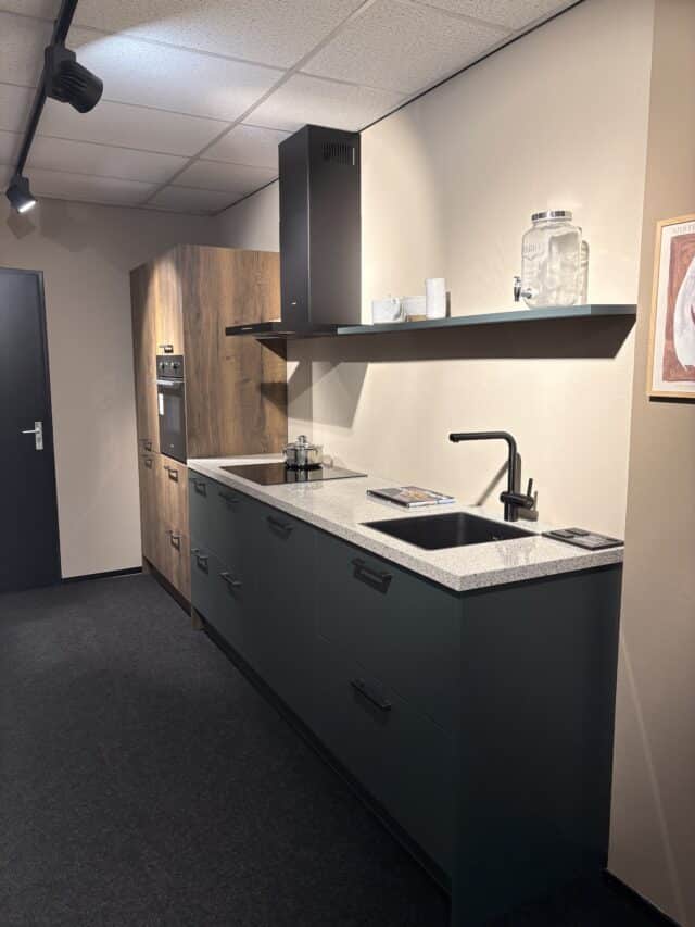 Showroomkeuken Trentino Amp Turin Groen