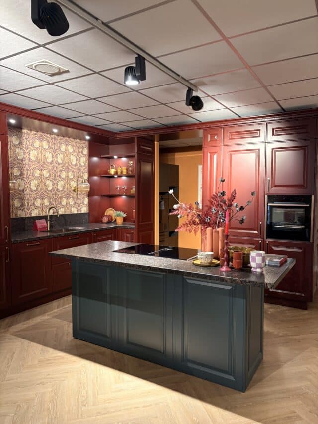 Showroomkeuken Berkley Robijnrood Amp Oceaan