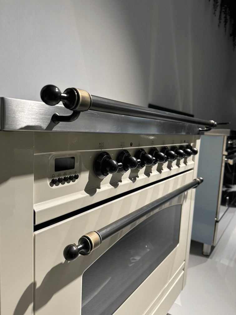 Showroom Deal 8211 Ilve Nostalgie Inductiefornuis 90cm 8211 1 Oven