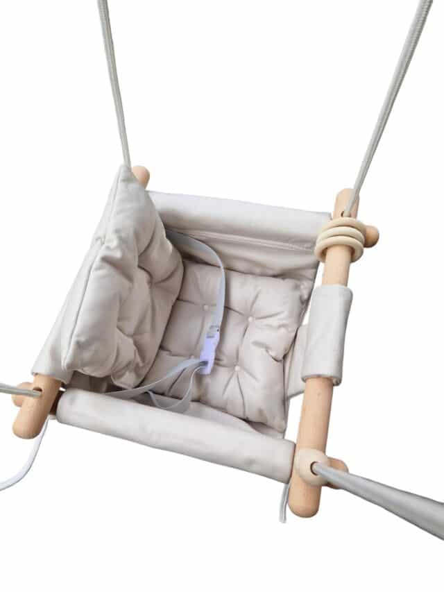 Babyschommel Off White Kussen Met Knoop