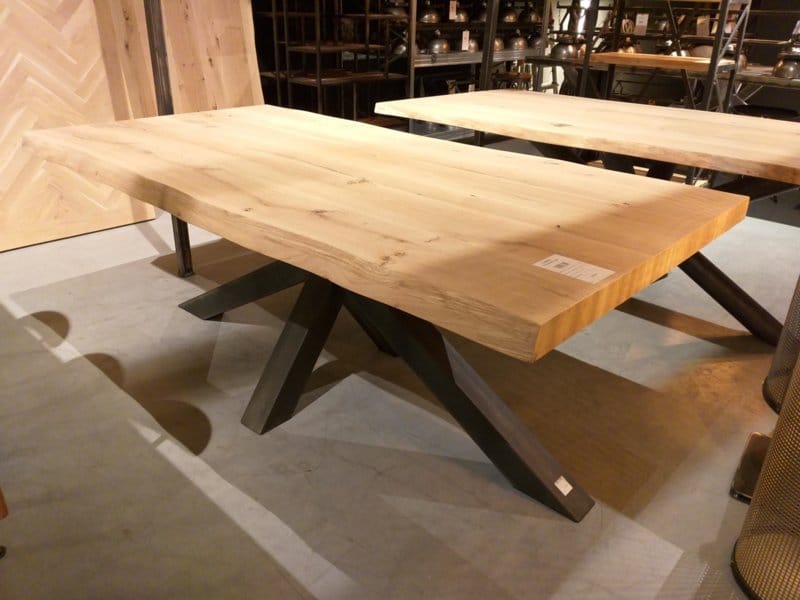 Oak table Rewa square incl matrix base