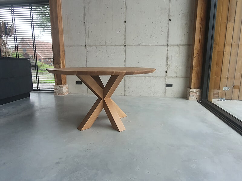 Round oak table 2cm thick incl Matrix oak base