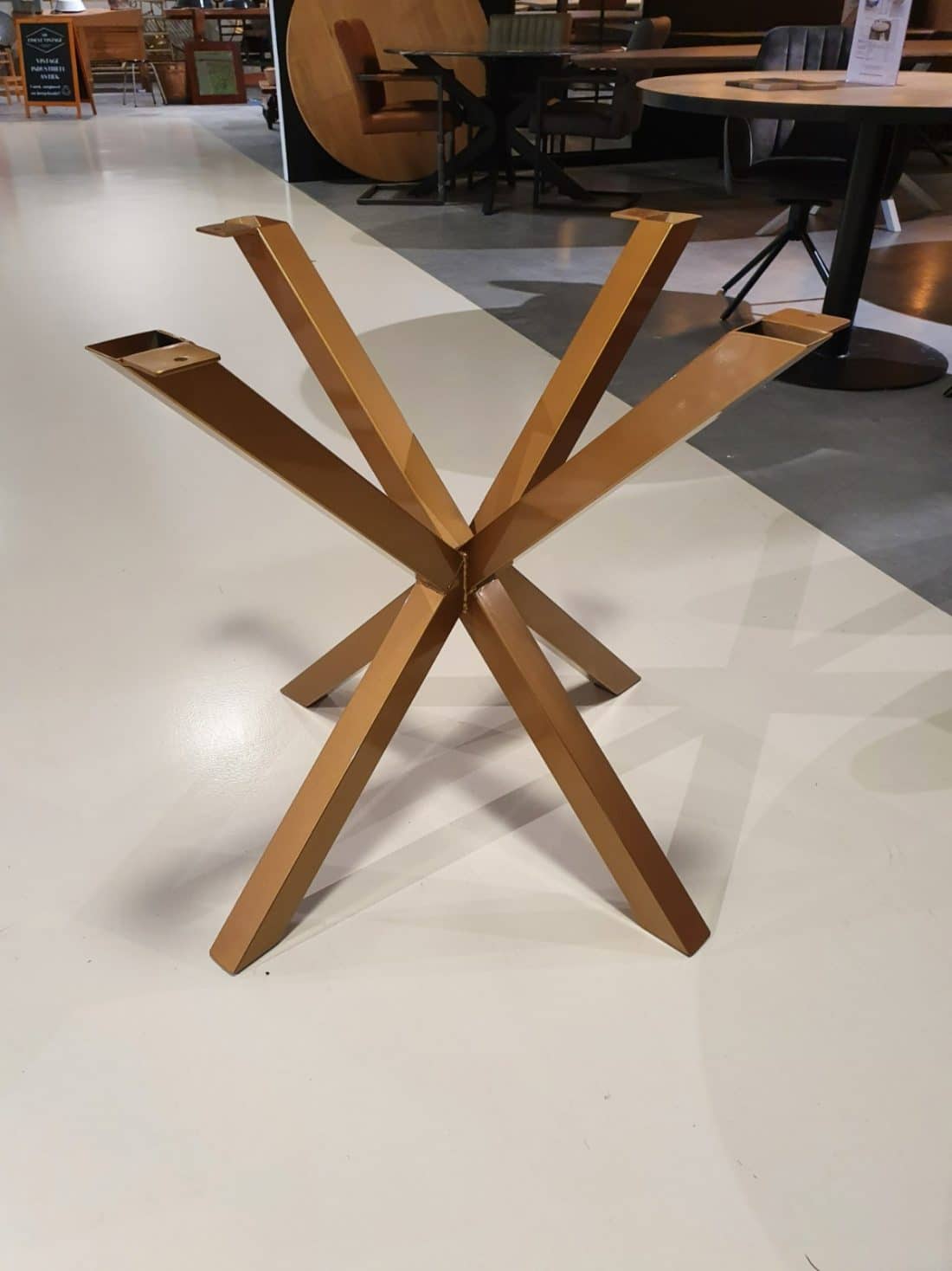 Metallmatrix-Bein für runde oder quadratische Tische