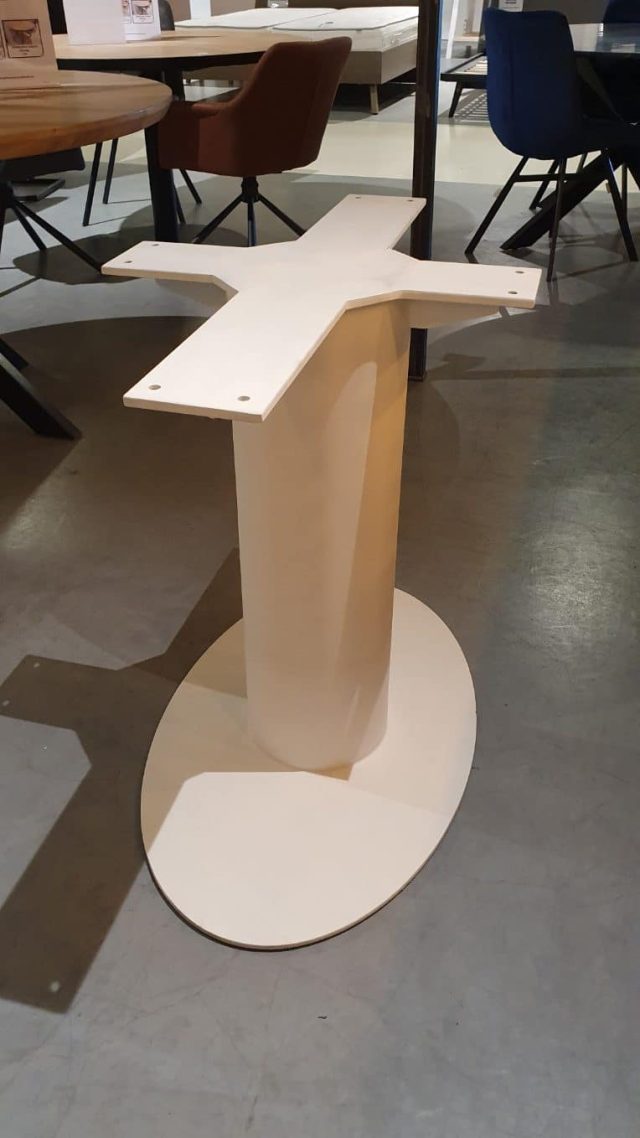 oval base